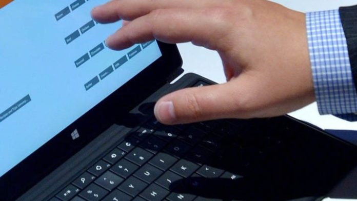 w02-80555kyvernoephthesh01800464