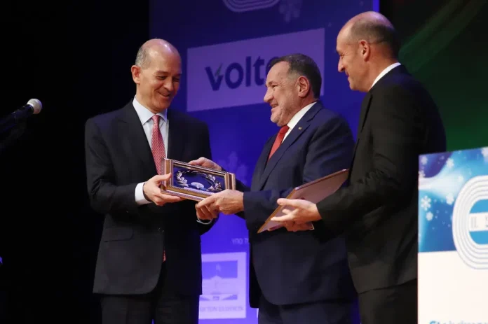 d645d0e6-a51f-4c5c-9051-a59522dfa2e3