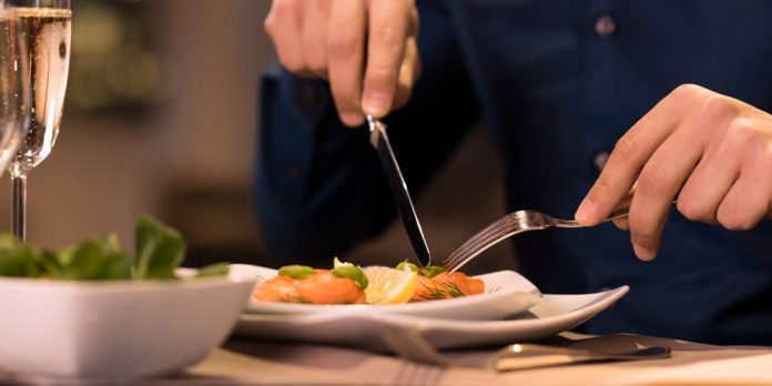 eimaste-o-ti-trome-i-trome-o-ti-eimaste_8468_XL