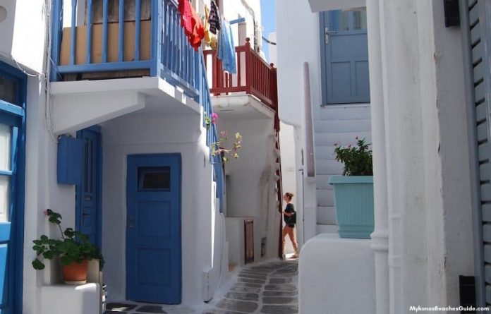 chora-mykonos-town