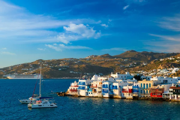 depositphotos_489395588-stock-photo-sunset-in-mykonos-greece-with